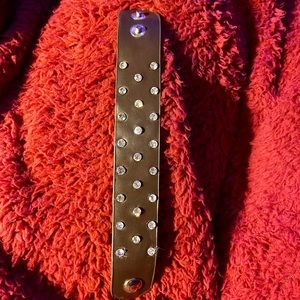 💎 Brown faux leather bling studded bracelet